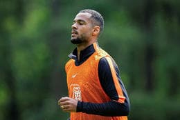 Holland vinnur spennandi fótboltaleik