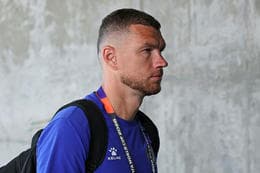 Edin Dzeko hjálpar Schalke í efstu deild
