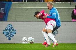 Ísland vinnur Búlgaríu í fótbolta