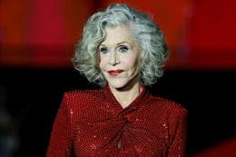 Jane Fonda og Céline Dion á tískusýningu