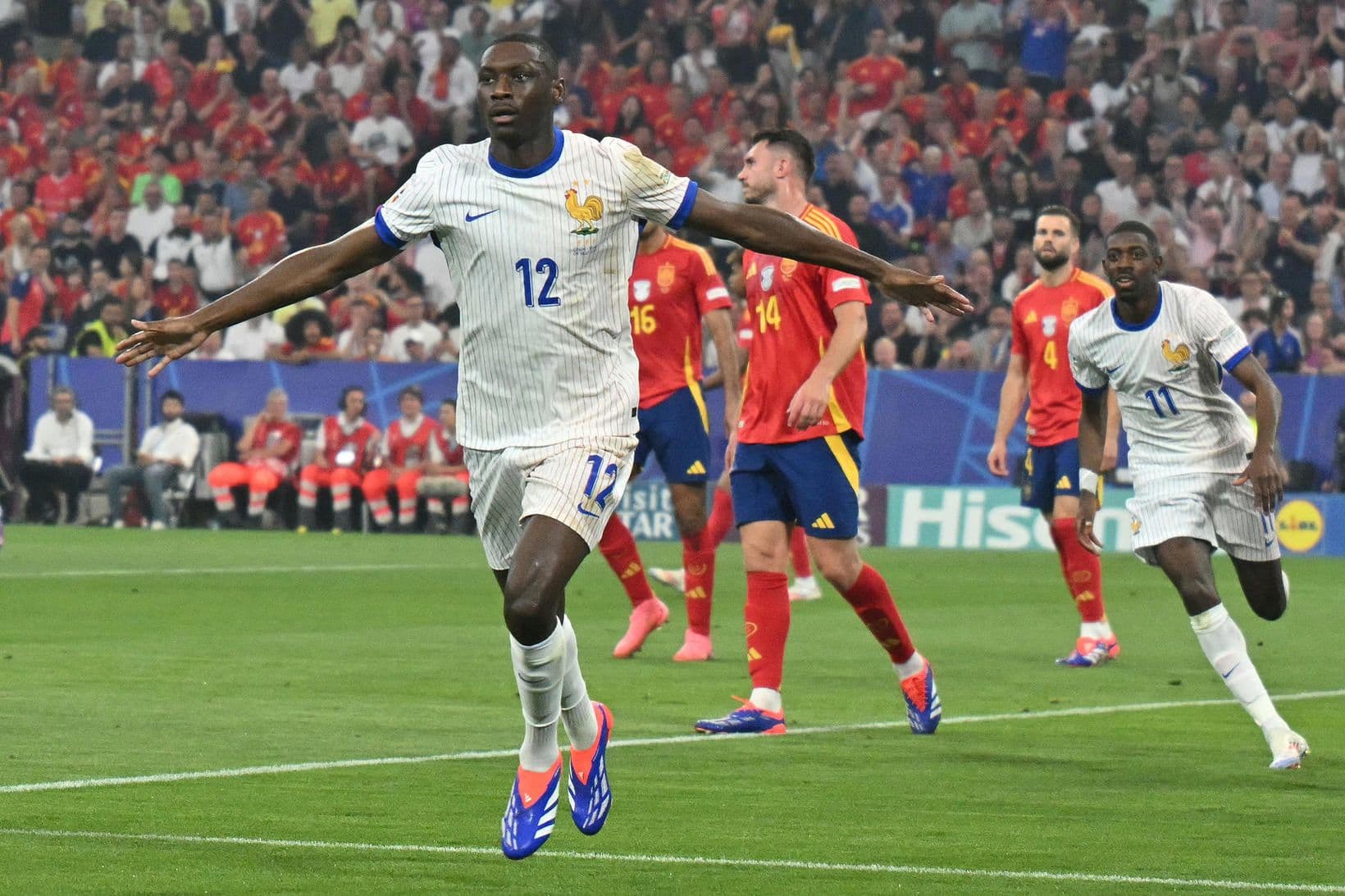 Randal Kolo Muani gengur til liðs við Juventus