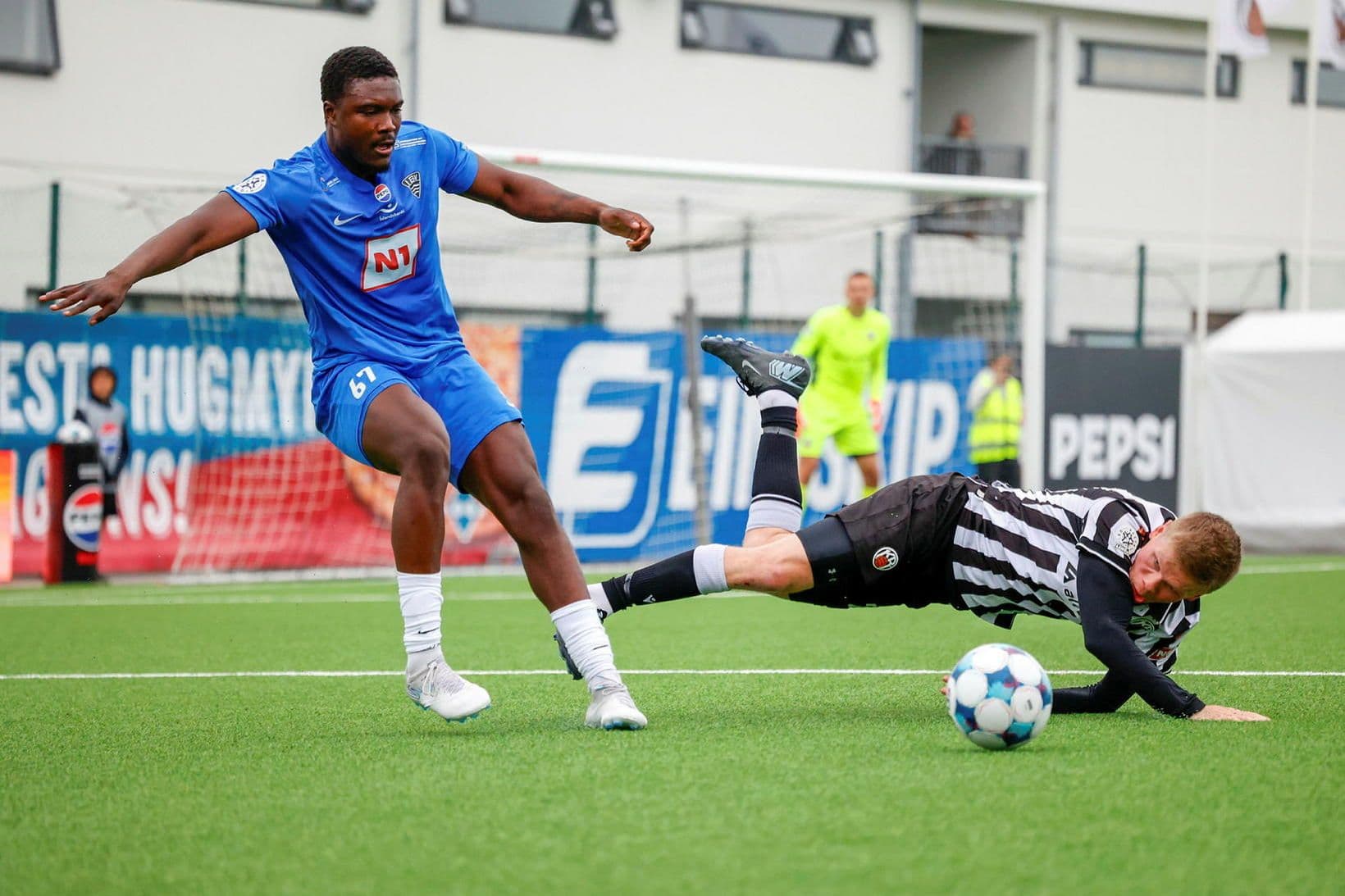 Omar Sowe gengur til liðs við KR