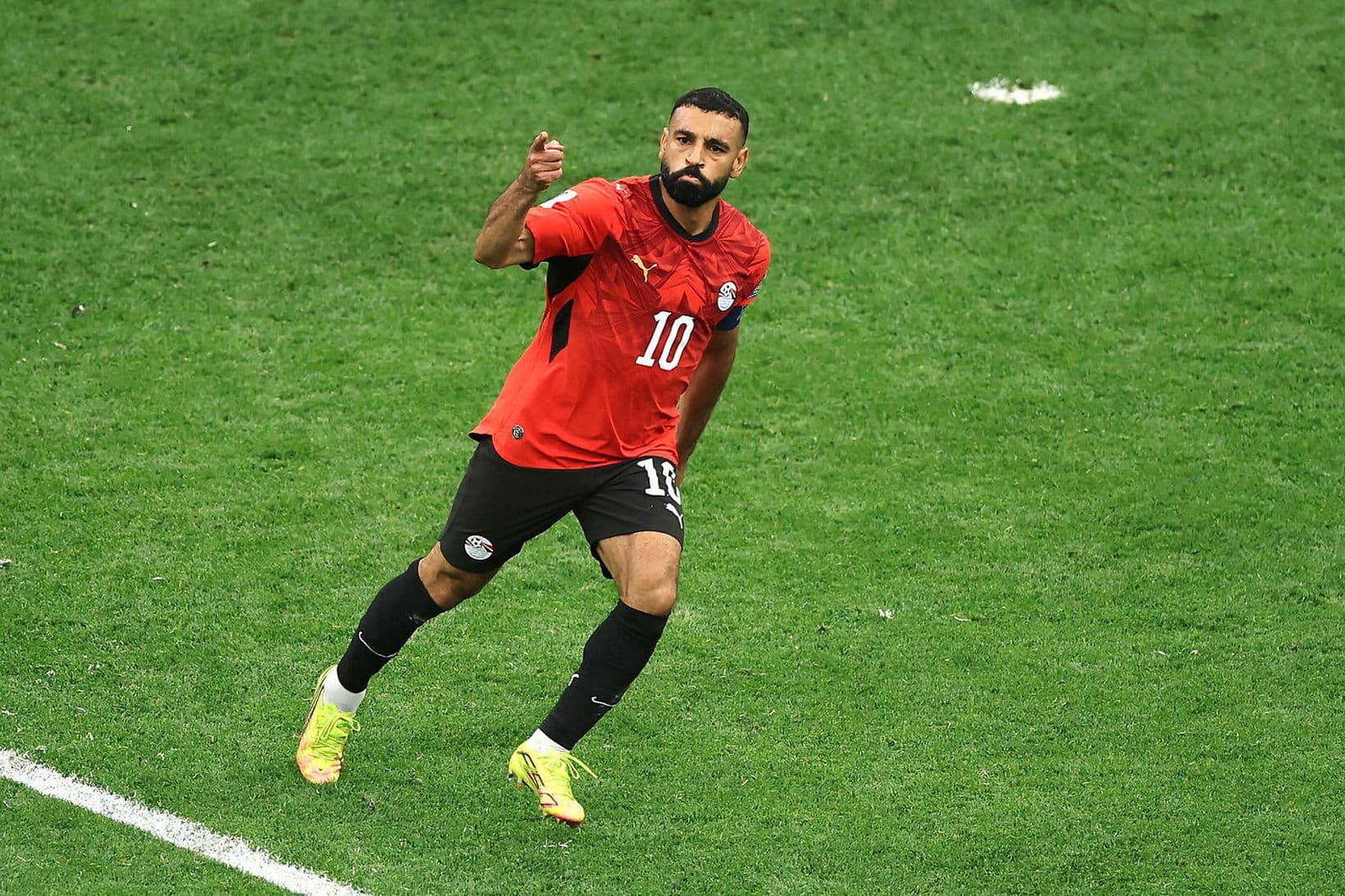 Salah hjálpar Egyptalandi að vinna