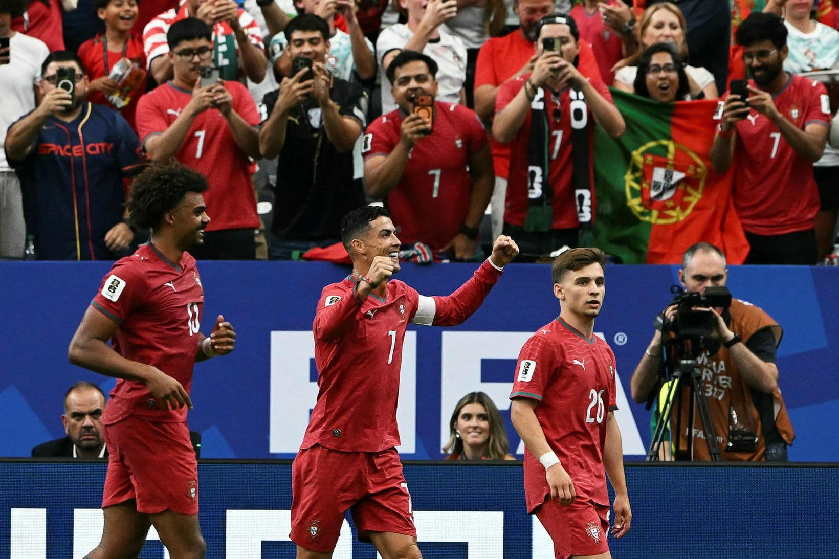 Ronaldo skorar tvö mörk í sigri Portúgals