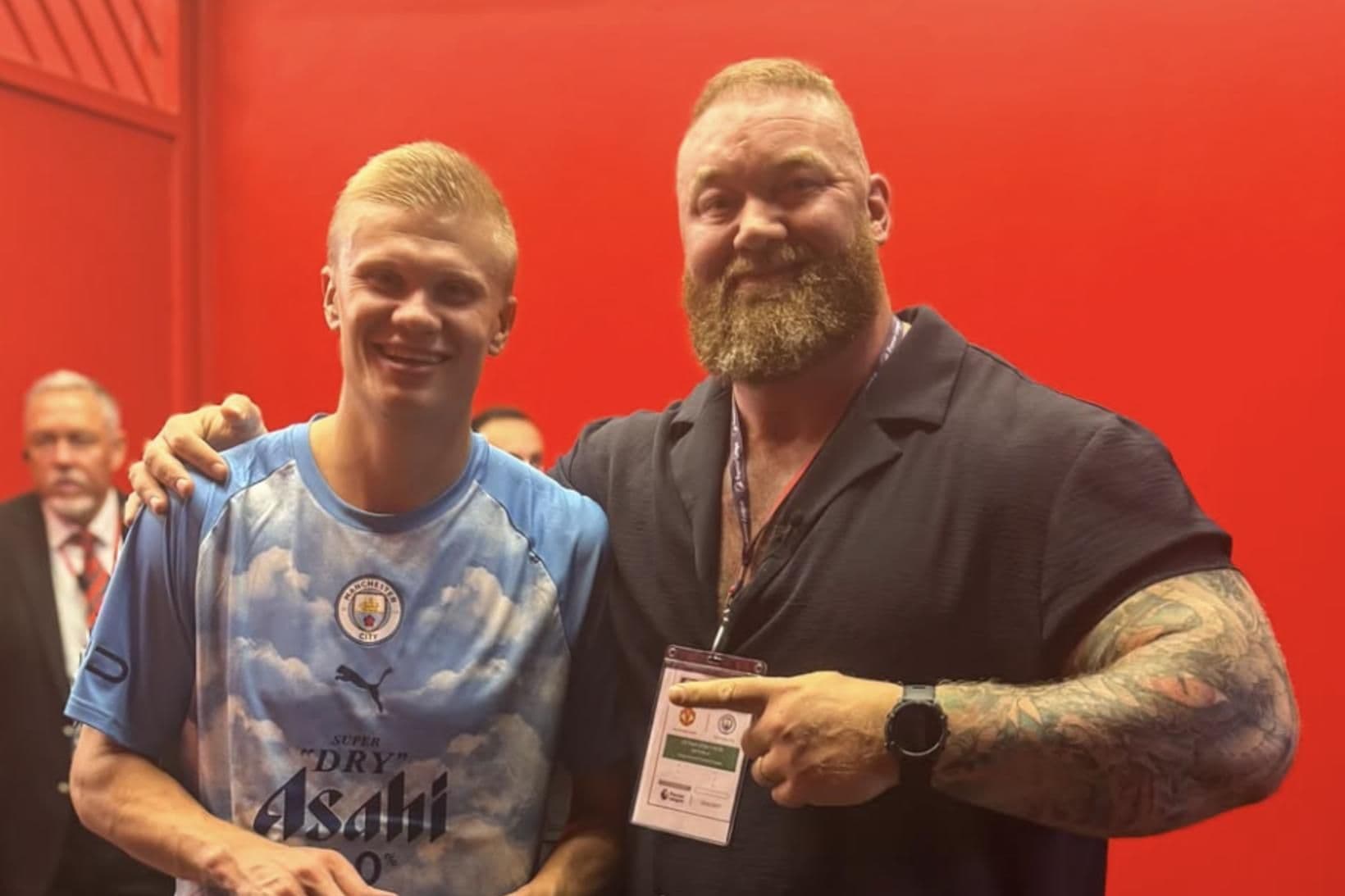 Hafþór skemmtir á Old Trafford