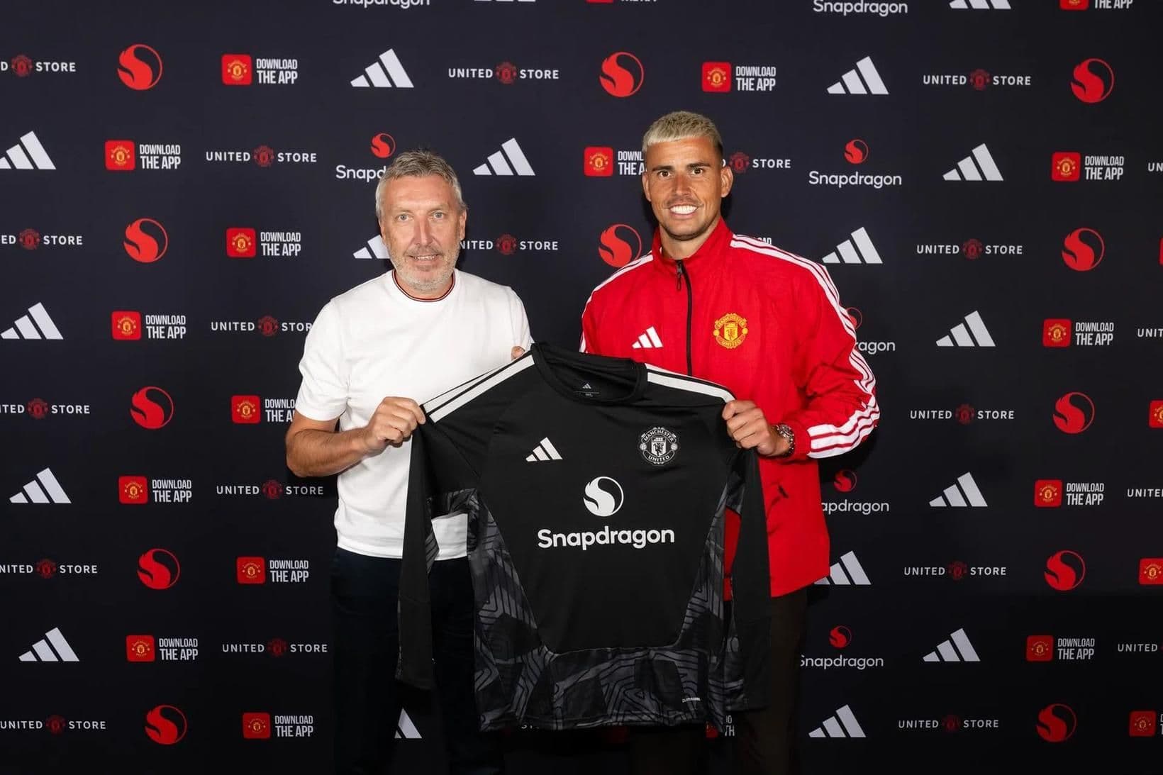 Karl Darlow gengur í raðir Manchester United