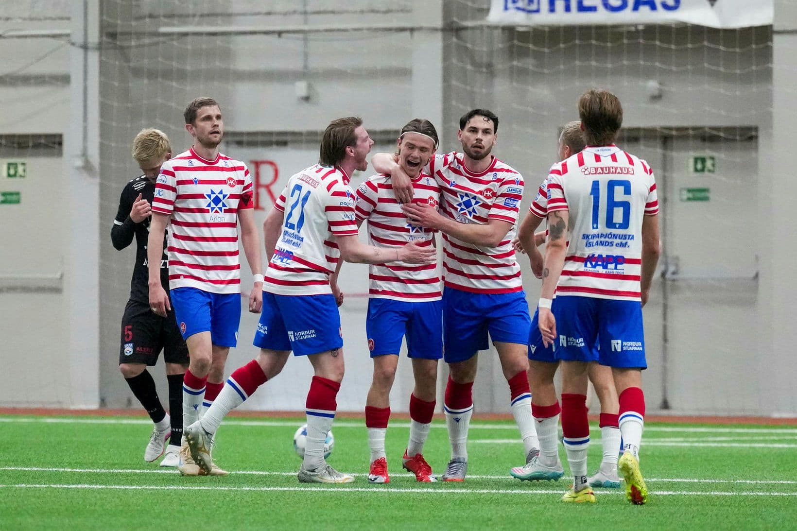 HK vann Fylki þrátt fyrir rauð spjöld