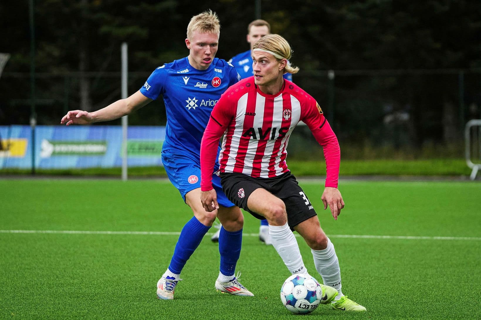 Þróttur á toppnum í fótbolta